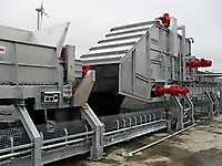 Straw mixing unit